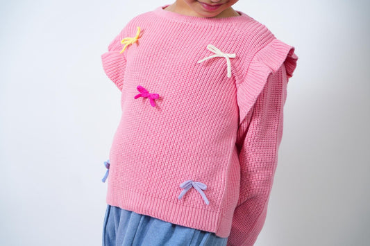 Model(14) lacey knit top